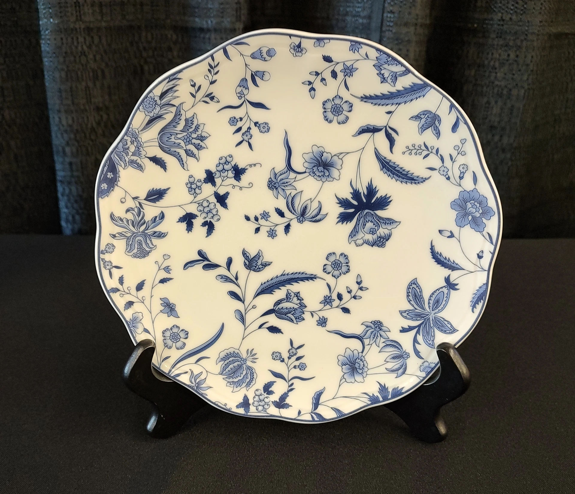 Eleanor Indigo Blue 8 inch plate $0.75