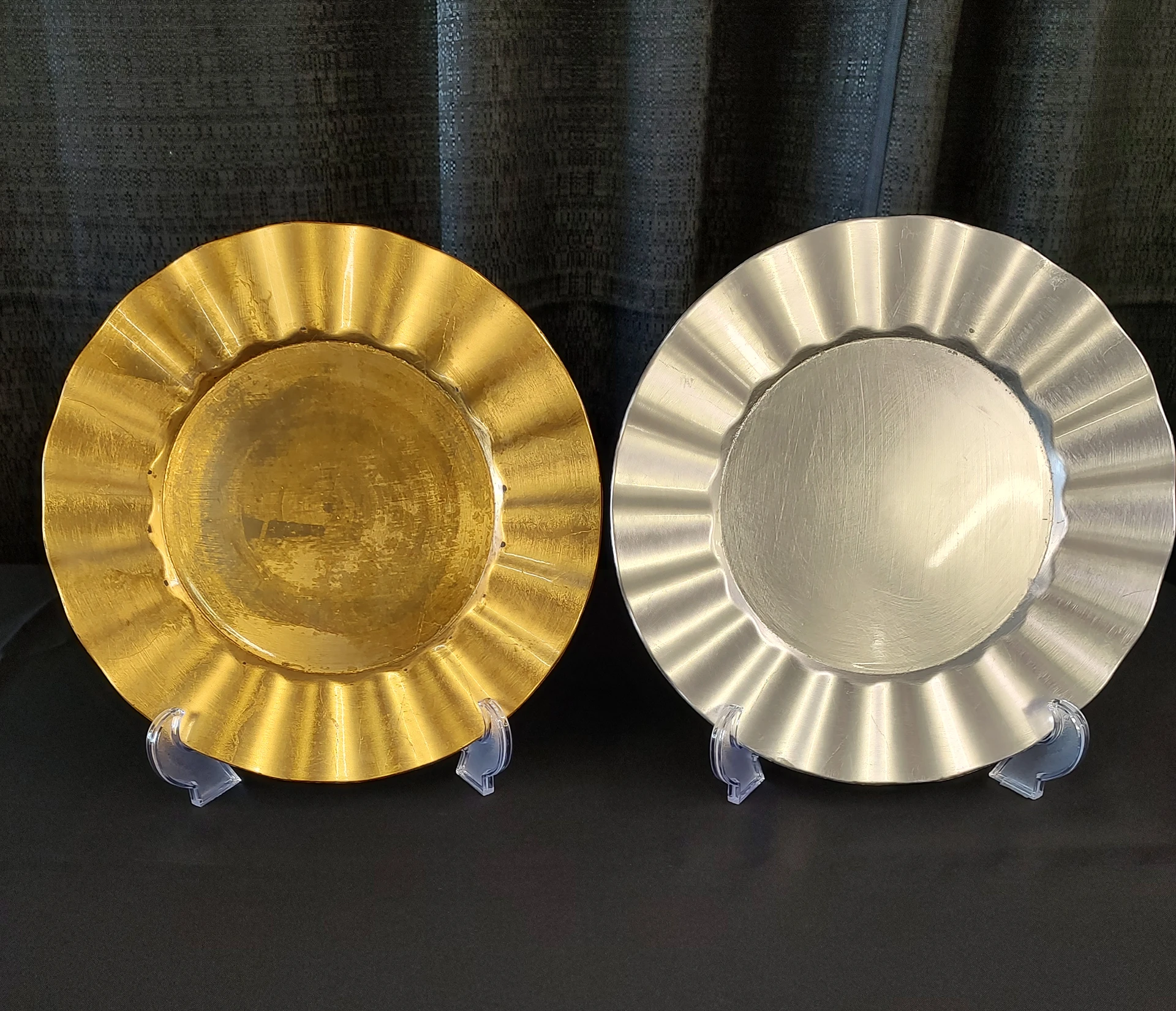 Rippled Edge Gold or Silver Charger plates $1.00